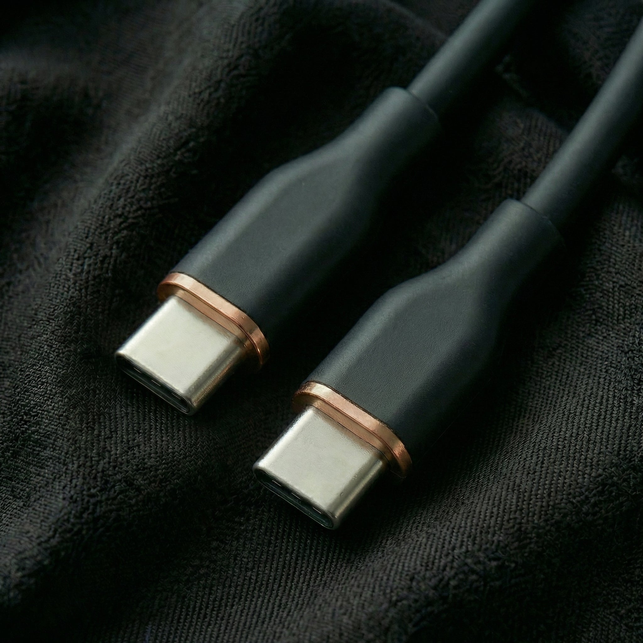 Svart laddkabel USB-C till USB-C